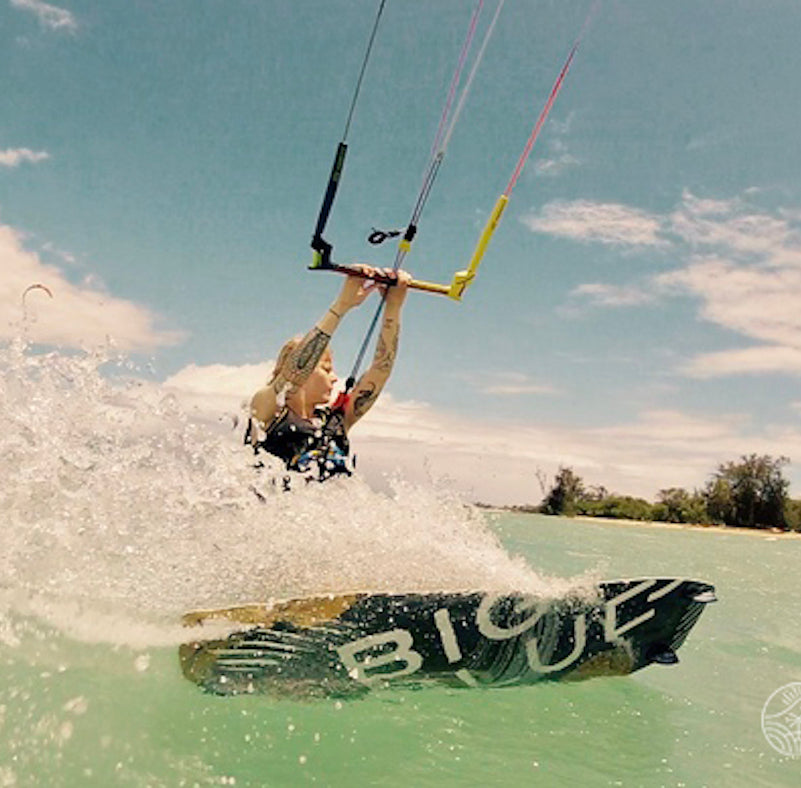 BIG BLUE BARRACUDA | Kiteboard | Carbon Twintip  | Advanced Freeride and Freestyle